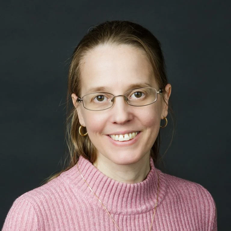 Sarah Ratcliffe Headshot