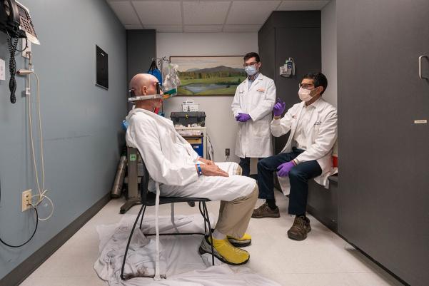 Dr. Elias and Dr. Diamond in pre-op appointment