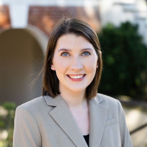 Lizzie Wenzel headshot